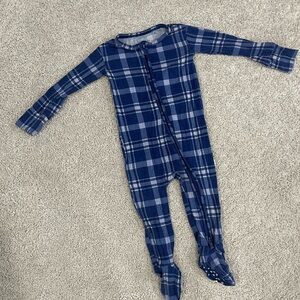 Posh Peanut footie sleeper size 9-12 month